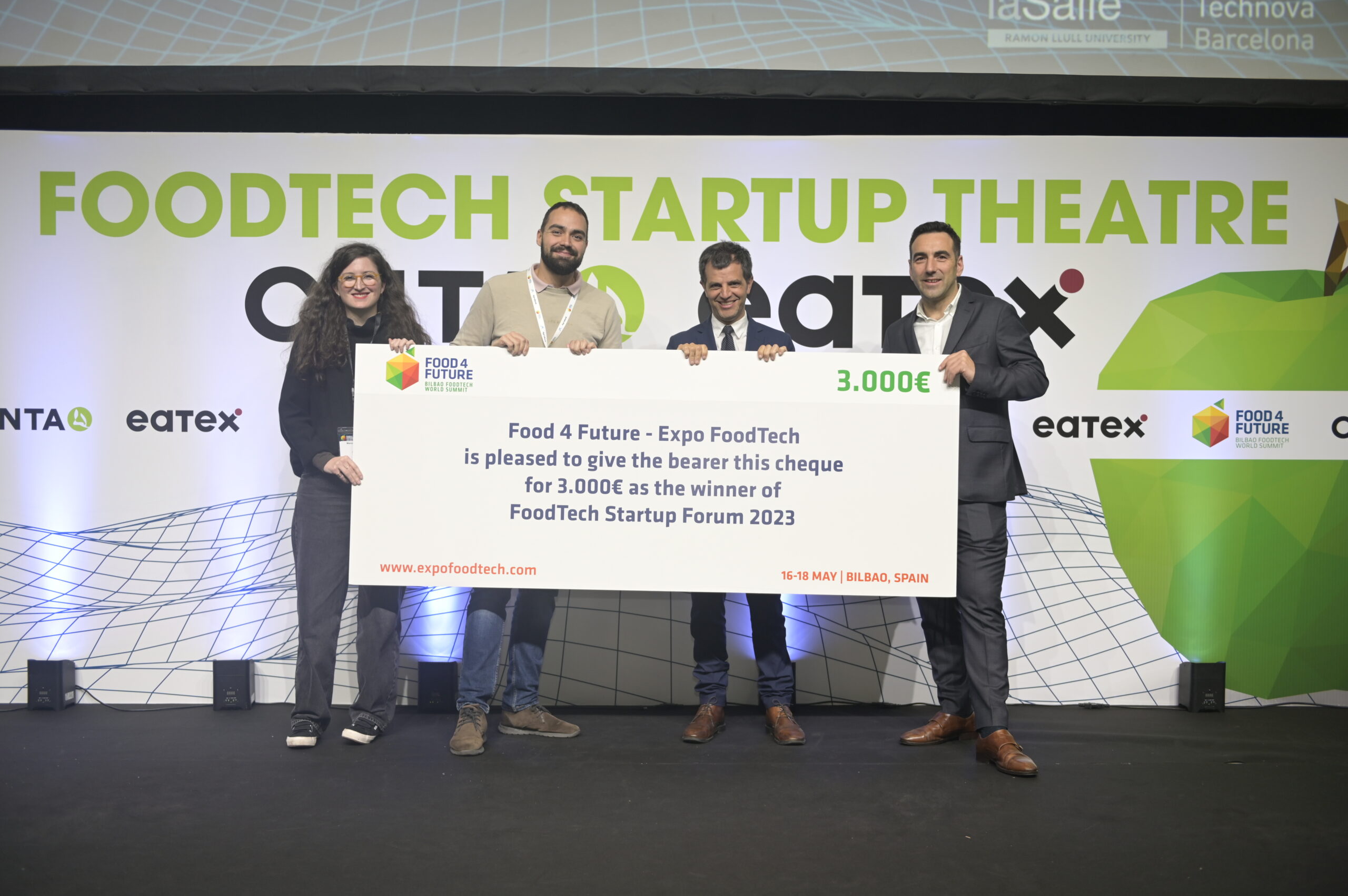 Bio2Coat was awarded the best emerging startup at the Foodtech Startup Forum 2023, with CEO Jose Ignatius Velasco receiving the €3,000 cash prize